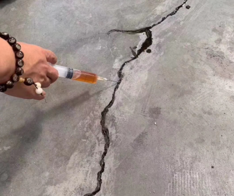 桥东混凝土裂缝修补技术详解​
